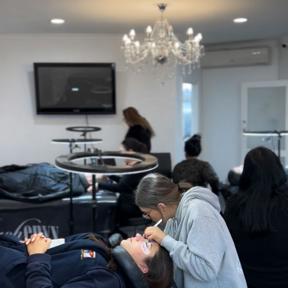 Certified Melbourne Lash Extension Courses Classic & Premade Volume Lash Mastery Course Lash